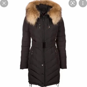 Hollies jacka Stockholm  - Storlek 34 men passar även som 36! 