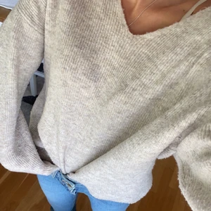 Stickad tröja  - Stickad tröja, storlek S 