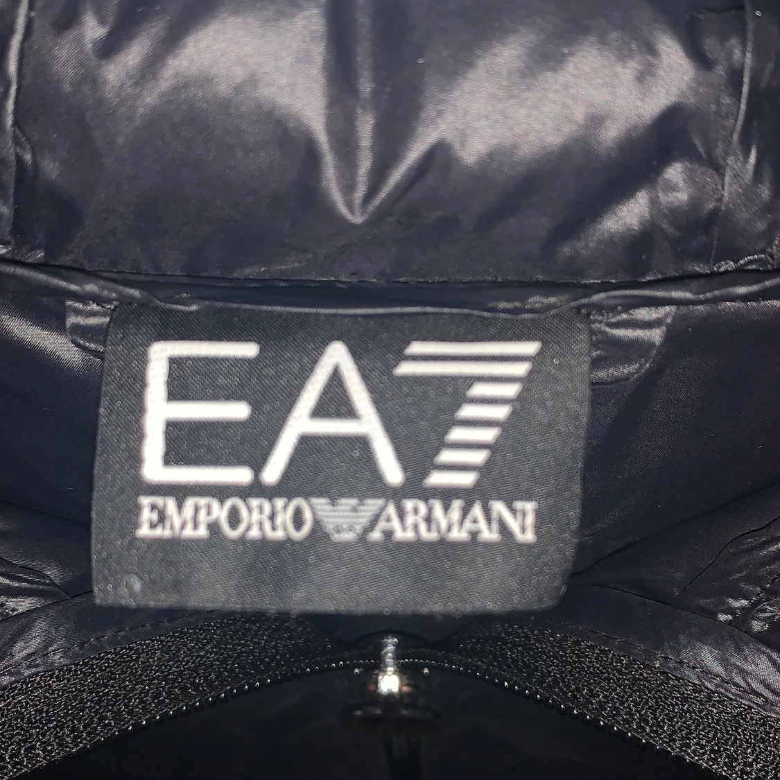 EA7 jacka strl M - 90