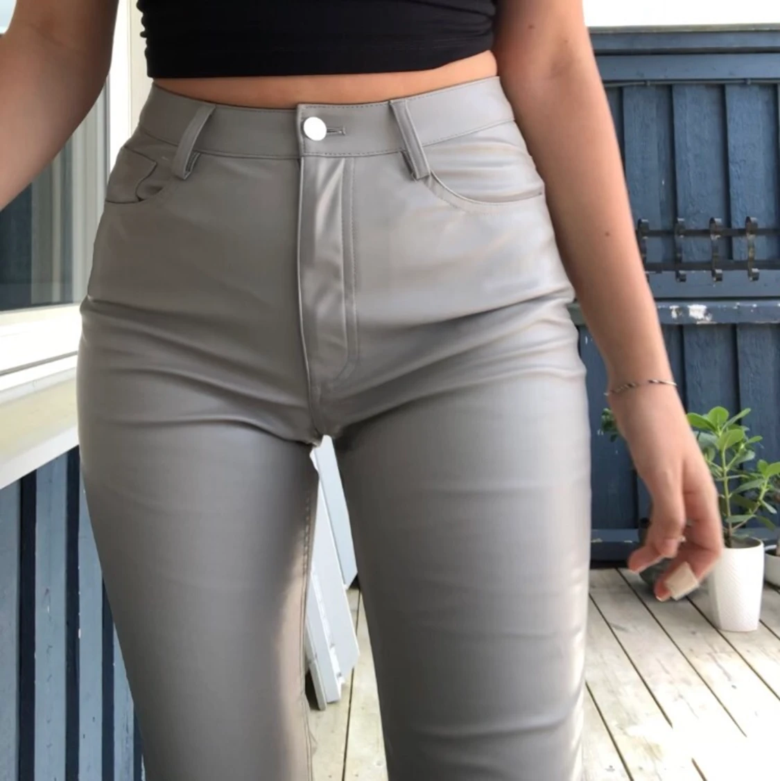 Weekday Voyage PU , faux leather byxa, strl.38 - 91