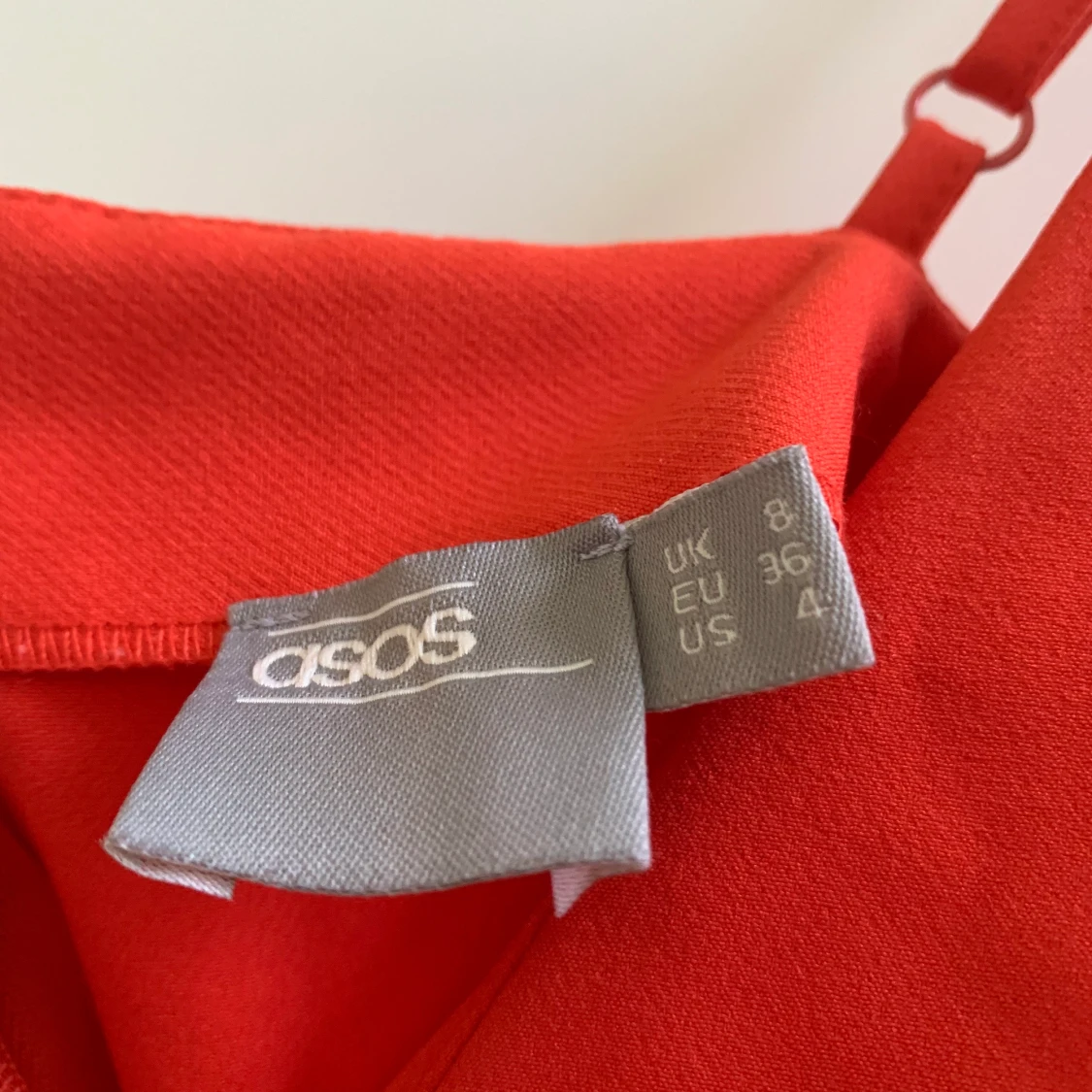 Röd byxdress från Asos  - 91