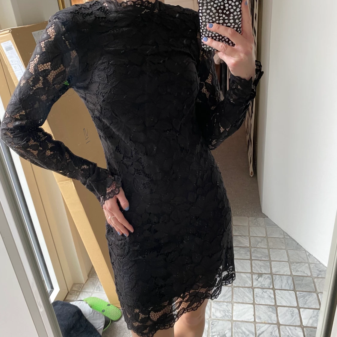 Klänning i svart spets