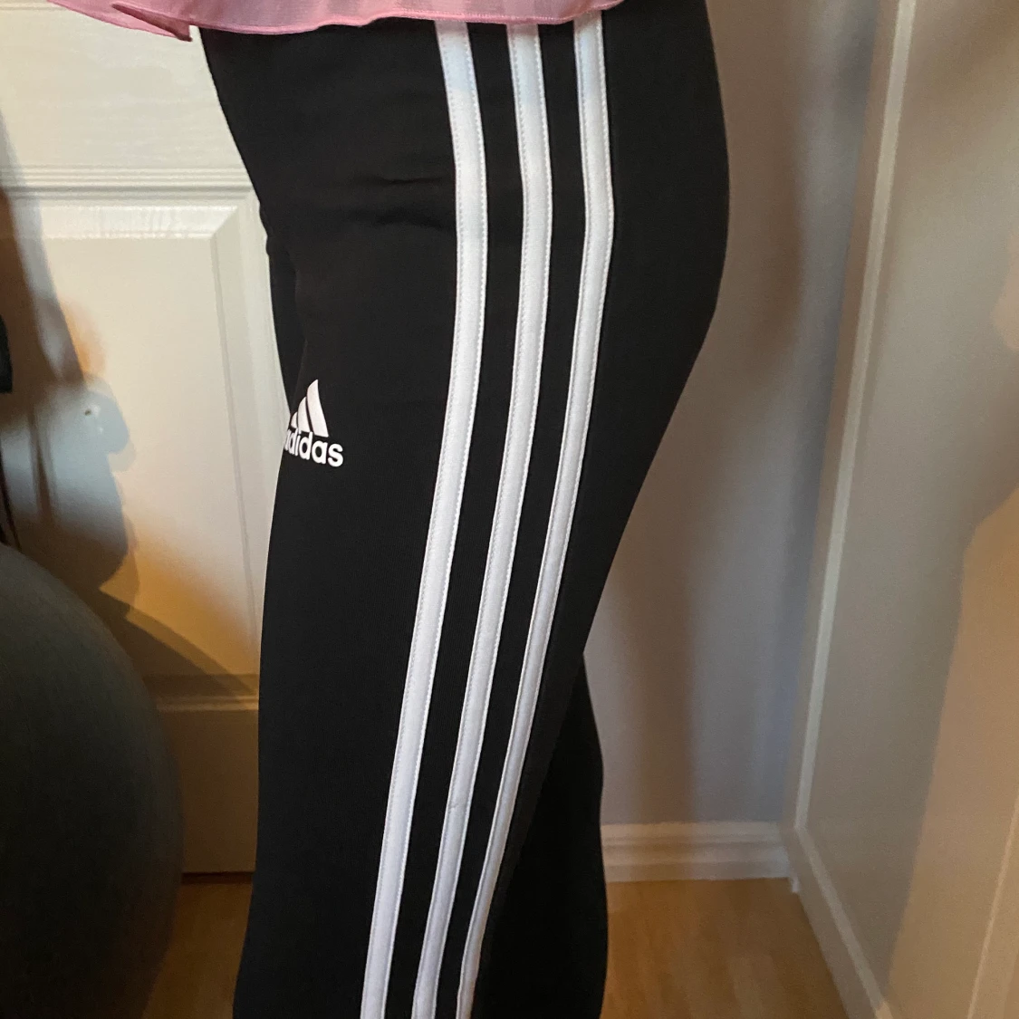 Svarta Adidasbyxor - 90