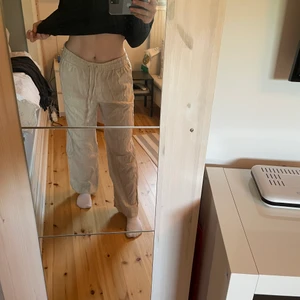 Linne byxor  - Intressekoll på mina linnebyxor. Öppen för bud, skriv privat! Säljer för de inte kommer till användning längre, endast använda en gång! 