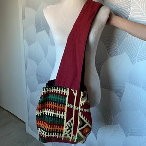 Axelväska från Egypten  - axelväska köpt när jag var i egypten, jätte fin och kan användas för picknick - skriv privat för mer bilder eller om du har en fråga :)