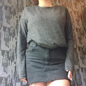 Gina Tricot  - Stor oversized långärmad tröja i storlek M