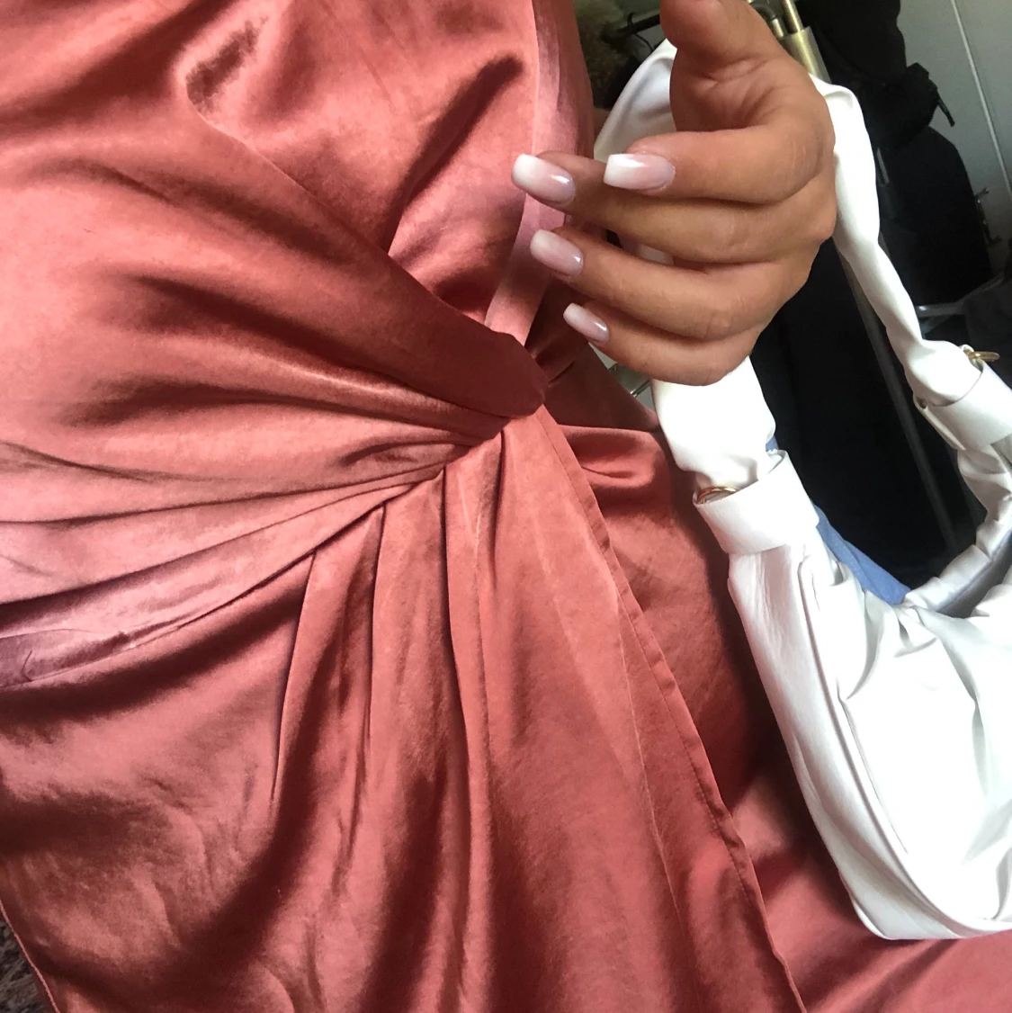 Satin klänning stl 40 - 90