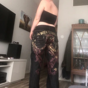 raw blue jeans - aaasfeta jeans från märket rablue. osäker på om jag vill sälja så gör en intressekoll!! insydda för att passa w34 men definitivt värda lite kärlek och att då kanske sy in och folla upp dom så dom passar ens tycke 😊