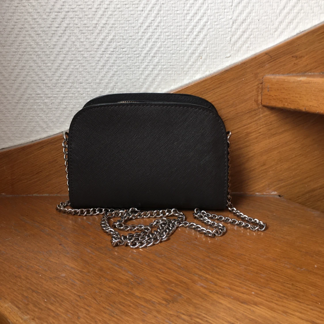 Väska med silverkedja  - 90