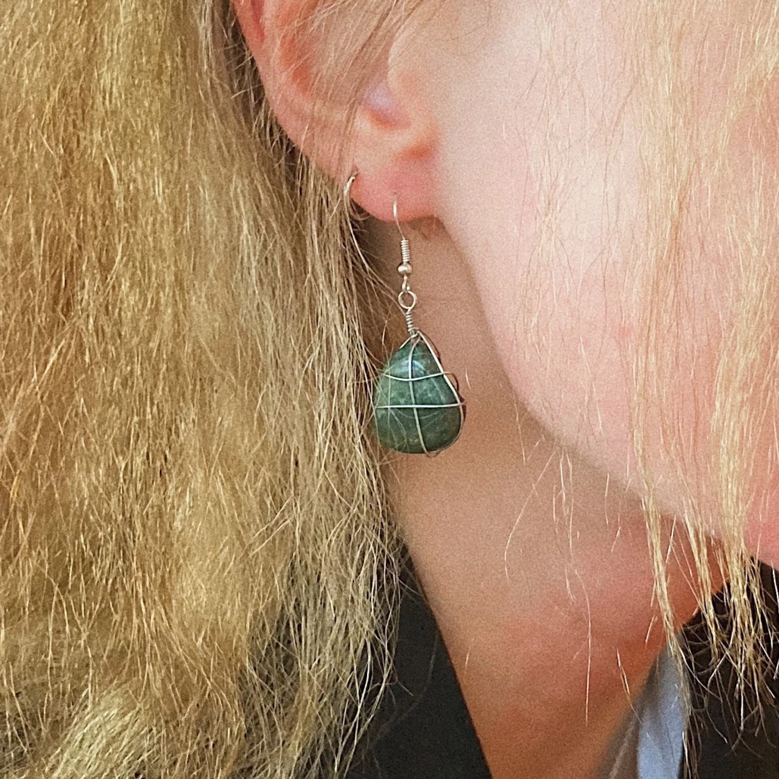 HANDGJORDA ÖRHÄNGEN - 91