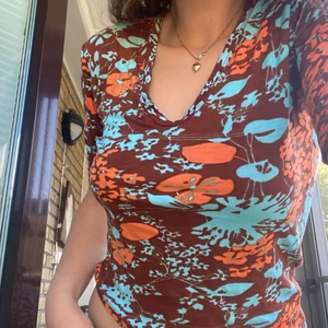 Topp - En snygg topp i stl M. köpt på second hand