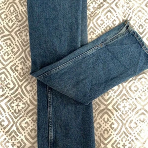 Jeans - Jätte fina jeans med slits! Nästan aldrig använda