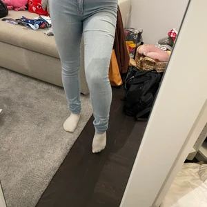 Ljusblåa jenas - Jättefint skick!