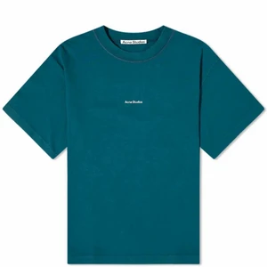 Acne Studios T-Shirt - Petrol blue. Storlek XS, passar som en Medium. Bra skick! OBS: det är storlek XS