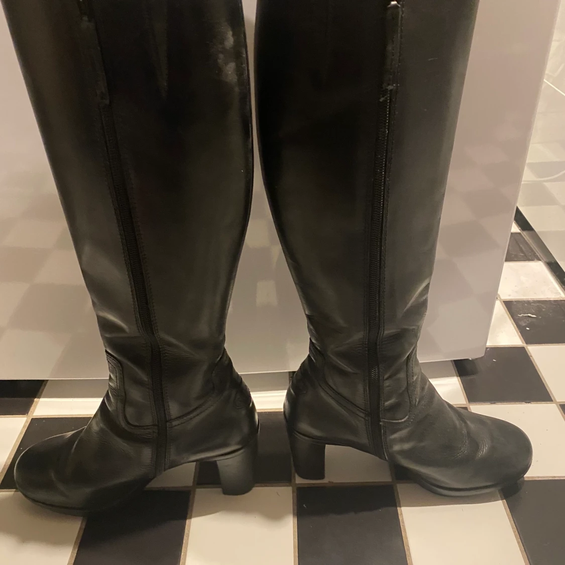 Svarta snygga stövlar