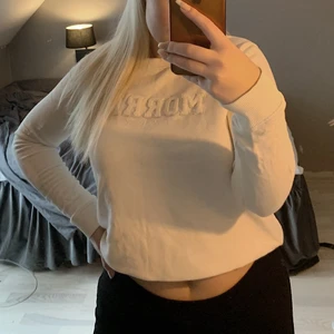 Morris tröja - En krämvit tröja från märket Morris. Väldigt sparsamt använd. Nypris 1250 kr