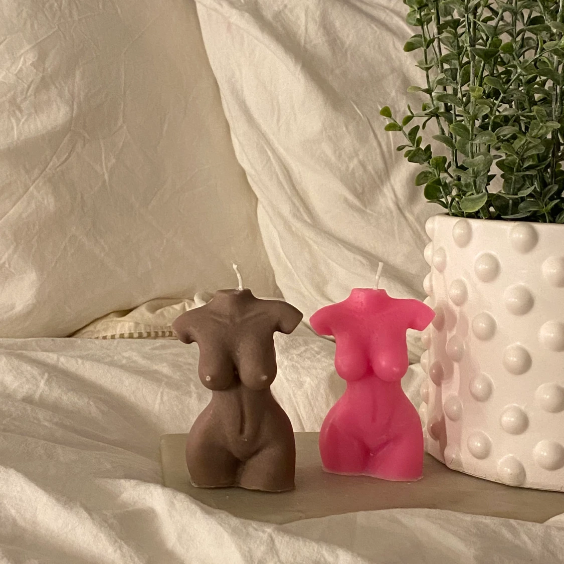 Hemmagjorda ljus i form av kvinnokropp  - 90