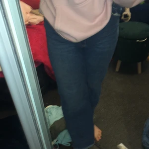 Jeans!! Lager 157 150kr - Ett par jeans nästan oanvända storleken är XL men väger åt de mindre hållet. 