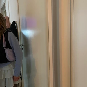 Väska - Säljer min väska från Lindex pga den inte kommer till användning. Den är i nyskick och använd ca 5 gånger. Nypris: 200 kr.