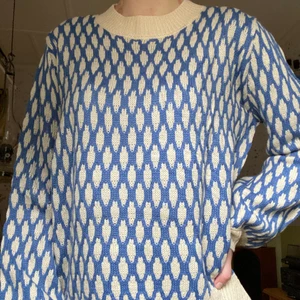 Tröja  - Jättefin tröja från Shein i storlek S, oanvänd.