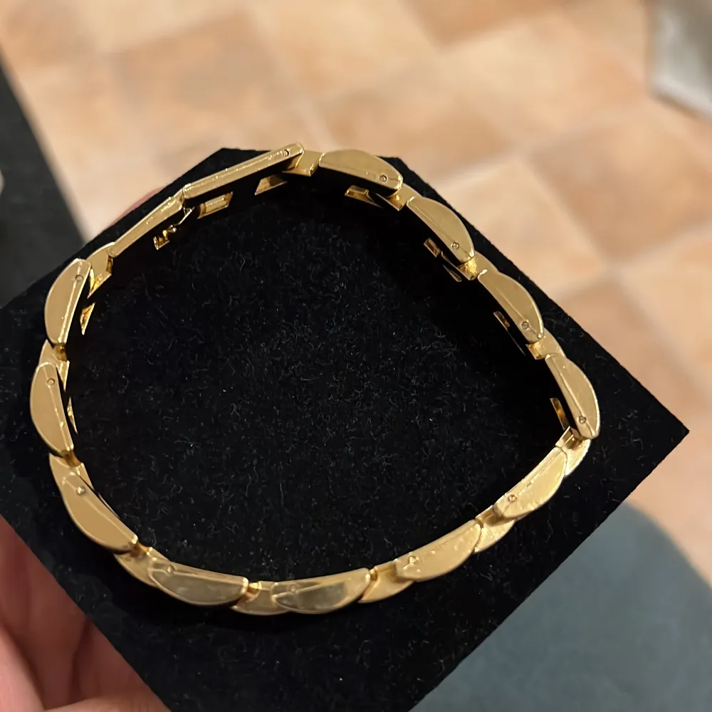 Gold plated bracelet bought from saudia. Accessoarer.