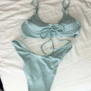 Bikini aldrig använd - En bikini som aldrig är använd och alltså toppenskick