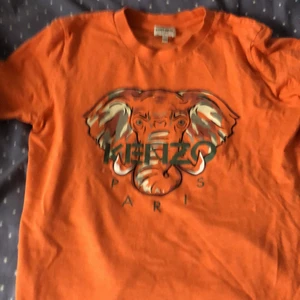 Kenzo t shirt - Storlek 170cm 