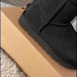 Uggs skor - Finns storlekar mellan 38-44, nya kommer med låda