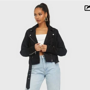 Nelly suede biker jacket - Använd fåtal gånger , bra skick. Köparen står för frakt