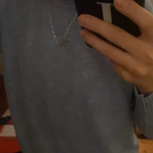 Only - Fin blå tröja från only, använd 2-3 ggr, väldigt fint skick💕skriv privat för fler bilder