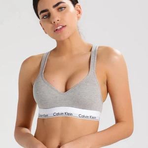 Calvin Klein BH - Helt NY!  Aldri brukt. Selges fordi den var liten😩                                                                Kan diskutere pris, hvis det blir aktuelt💗   original pris: 499kr