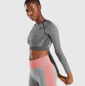 gymshark hyper amplify long sleeve  - Säljer denna tröja då den inte kommer till användning, använd ca 3-5 ggr. Köpt för 449kr. Skriv privat vid intresse 😋👍🏻