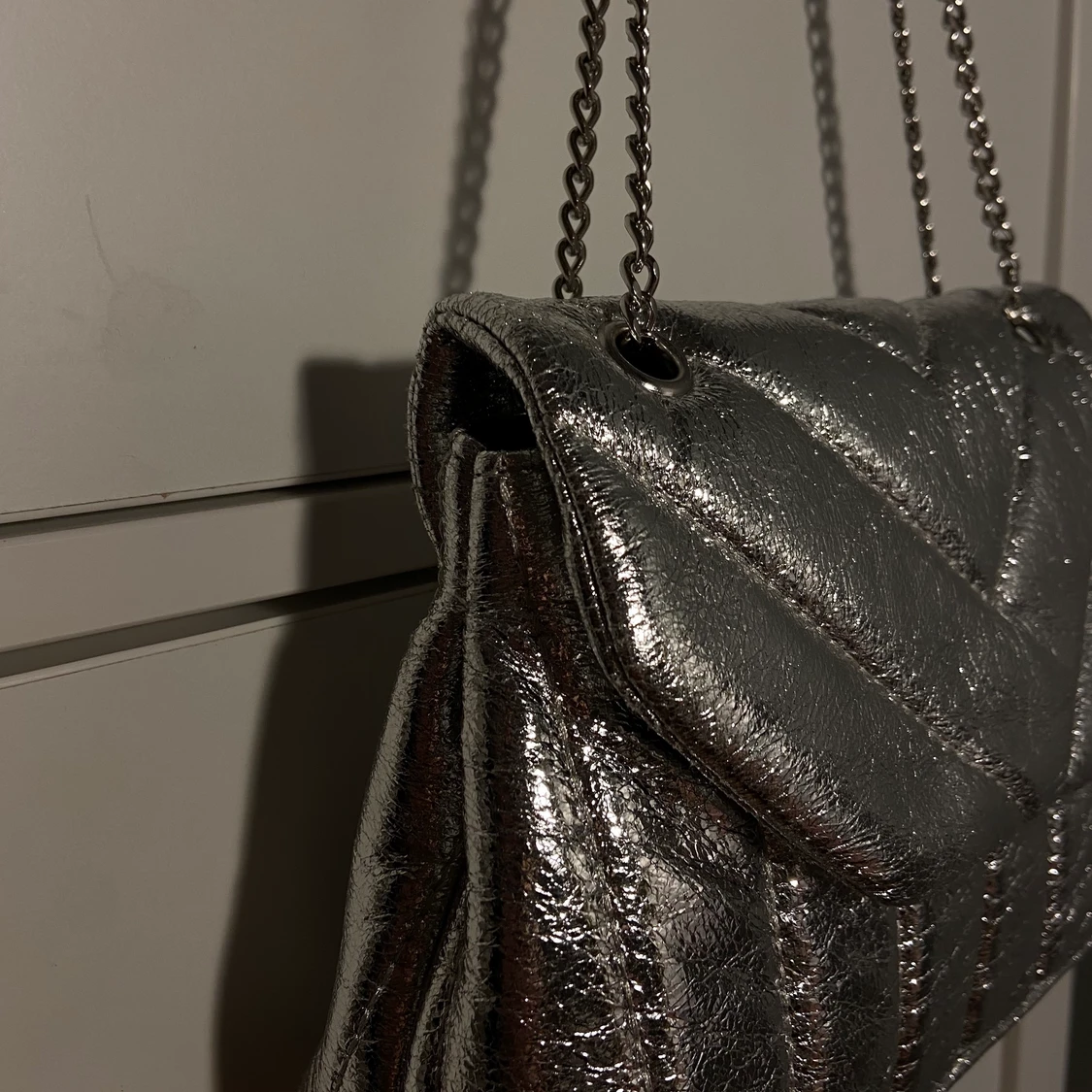 Silvrig väska  - 91