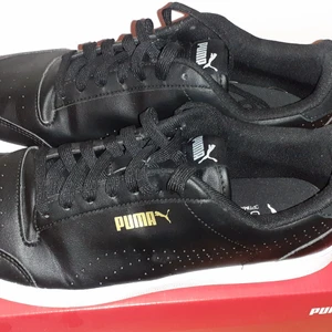 Puma skor 43 - Puma skor. Använt några gånger,man ka  säga att dem e helt nya.