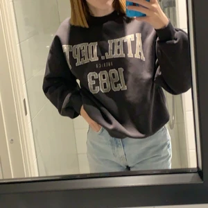 Tröja från Gina  - Säljer nu denna jätte fina tröja från Gina stl xs, nyskick!💕