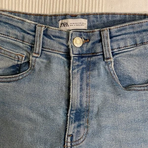 Light Jeans Zara - Jeans perfect for any ocasión tight to the body 💐