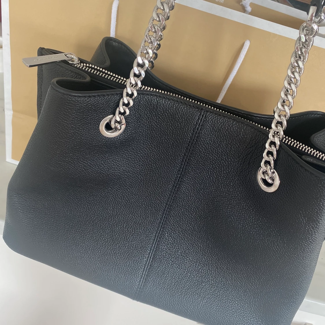 Michael Kors väska oanvänd!  - 90