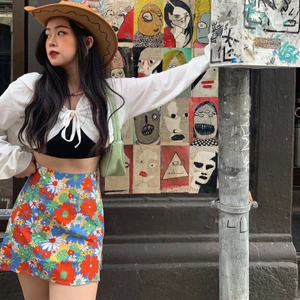 Blommiga kjol - Använd endast 1 gång | ny skick | dm för mer bilder ☺️