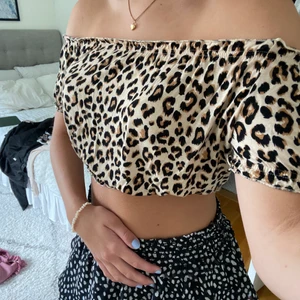 Leopardtopp - Säljer denna söta leopard topp! 🐆 köparen står för frakt. 