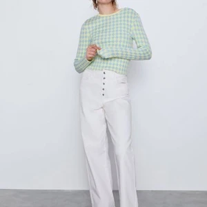 Tröja från zara - Jätte fin blå och gul rutig tröja ifrån Zara!! Använd fåtal gånger