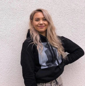 The cool elephant hoodie - Säljer min the cool elephant hoodie ”naked statue” för att den inte kommer till användning 🤎 nypris:599