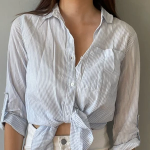 Skjorta - Randig skjorta, köparen står för frakten :)