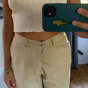 Kostymbyxor - Beiga kostymbyxor sälgs pga att de inte kommer till användning. Köpta second hand