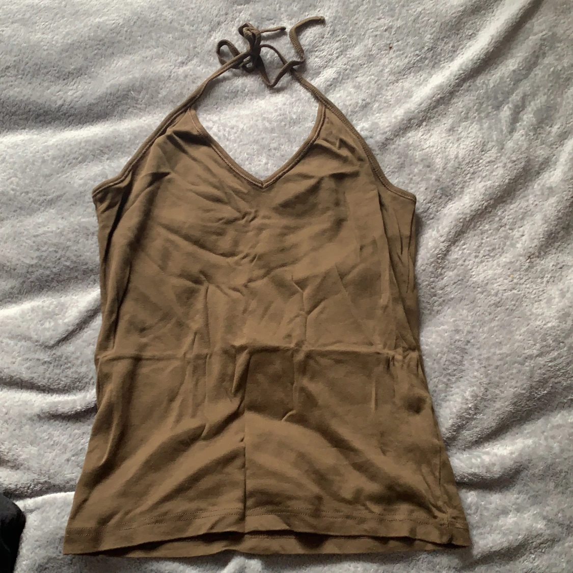 Halterneck topp brun