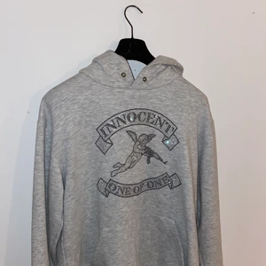 ONE OF ONE HOODIE  - Edit: Tröjan såld! Håll utkik snart på min Plick för en ny one of one tröja!