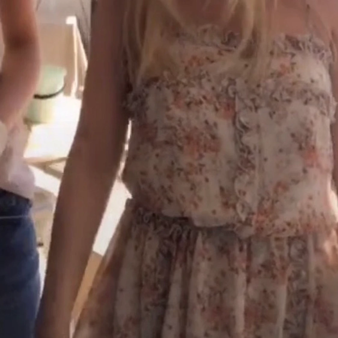 Blommig klänning  - 91