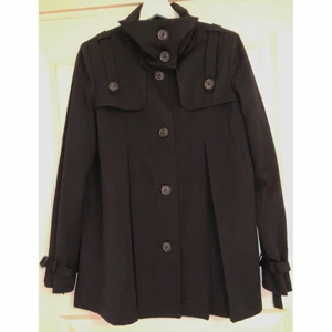 Jacka  - Kappa i kortare modell från VILA. Knappt använd så i nyskick! 