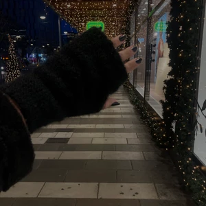 Torgvantar - Håll era händer varma under jul och nyår, beställ ett par egengjorda torgvantar i svart🖤🖤🖤sköna och varma vantar som håller i flera säsonger!!!frakt tillkommer 14kr