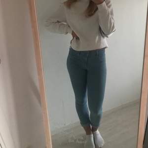 Jättefina jeans från H&M till bra pris!