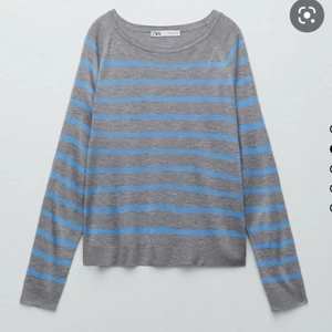 blågrå randig tröja - populär randig tröja ifrån zara, aldrig använd och säljer pågrund av att det inte används💗 storlek M men sitter ungefär som S. skriv för egna bilder!